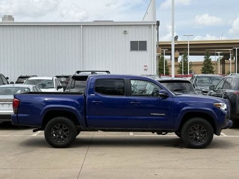 Used 2023 Toyota Tacoma SR5 w/ Technology Package AWD/4WD image 3
