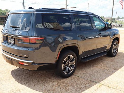 Used 2024 Jeep Wagoneer Series II AWD/4WD image 5