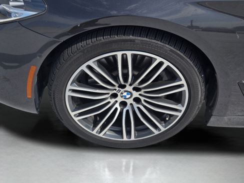 Used 2018 BMW 540i w/ M Sport Package RWD image 31