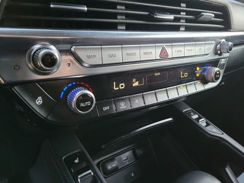 Certified 2022 Kia Telluride EX w/ EX Premium Package AWD/4WD image 22