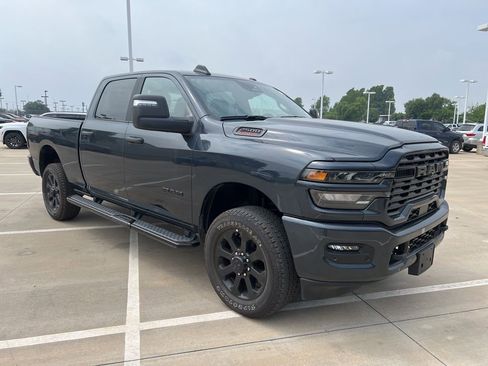 Used 2025 RAM 2500 Big Horn AWD/4WD image 1
