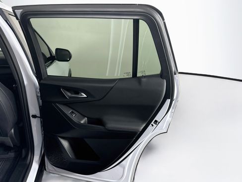 Used 2026 Chevrolet Equinox RS w/ Convenience Package III FWD image 32
