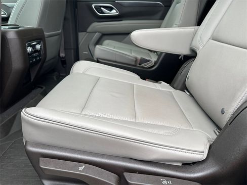 Used 2021 GMC Yukon SLT w/ SLT Luxury Plus Package image 21