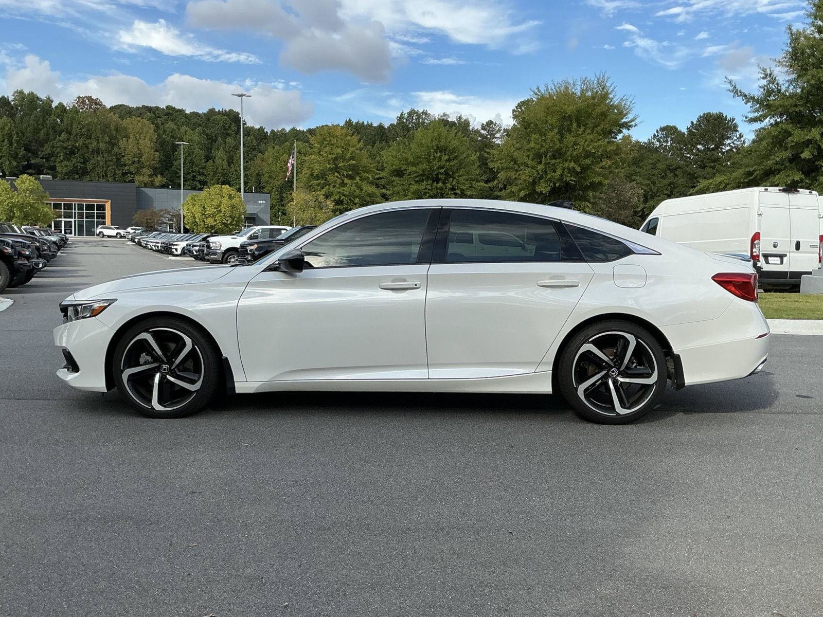 Used 2022 Honda Accord Sport Special Edition image 2