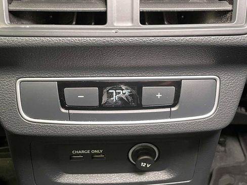 Used 2023 Audi Q5 2.0T Premium w/ Convenience Package image 25