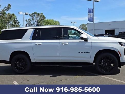 New 2026 Chevrolet Suburban LT w/ Comfort Package AWD/4WD image 12