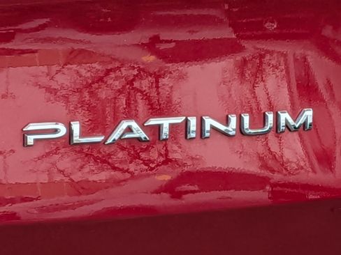 Used 2024 Toyota Grand Highlander AWD Hybrid image 10