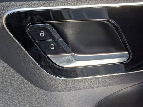 Used 2023 Mercedes-Benz C 300 C 300 image 28