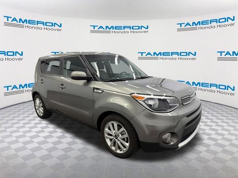 Used 2018 Kia Soul + FWD image 7