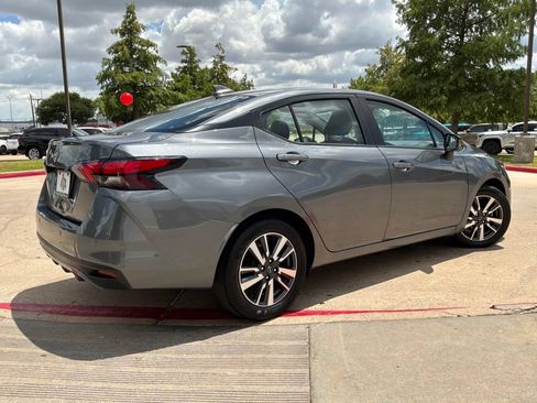 Used 2025 Nissan Versa SV FWD image 6