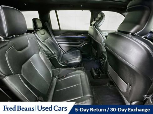 Used 2023 Jeep Grand Cherokee L Overland w/ Luxury Tech Group IV AWD/4WD image 36