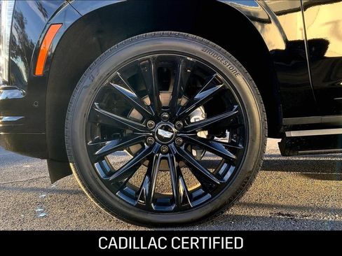 Used 2026 Cadillac Escalade ESV Platinum Sport image 12