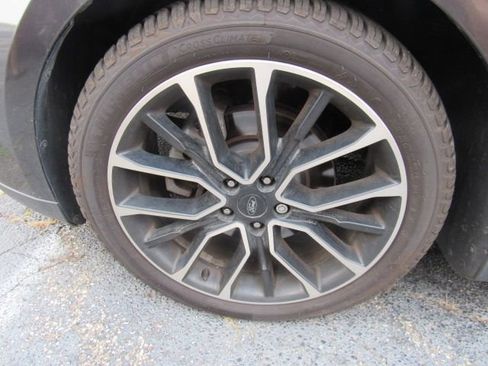 Used 2017 Ford Taurus SEL w/ Equipment Group 201A image 41