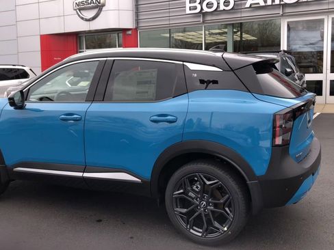 New 2026 Nissan Kicks SR w/ Cold Weather Package image 5