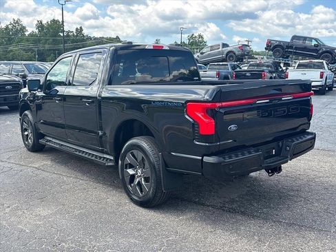 Used 2023 Ford F150 Lightning Lariat w/ Max Trailer Tow Package AWD/4WD image 5