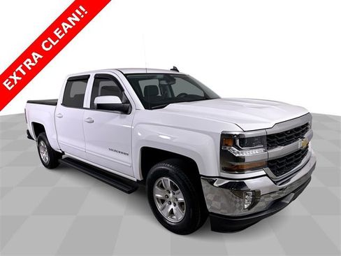 Used 2018 Chevrolet Silverado 1500 LT w/ LT Eassist Package image 2