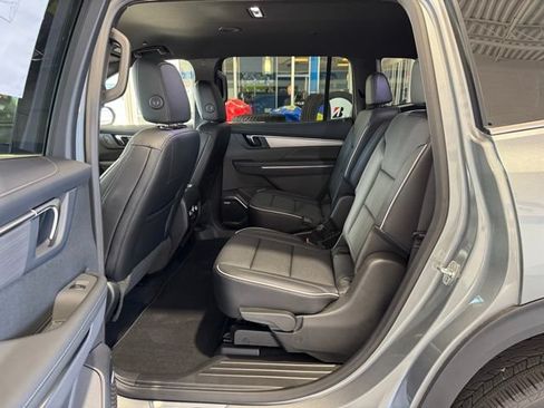 New 2026 Buick Enclave Preferred AWD/4WD image 9