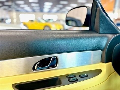 Used 2002 Ford Thunderbird image 15