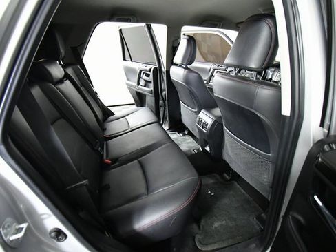 Used 2020 Toyota 4Runner TRD Off-Road Premium image 23