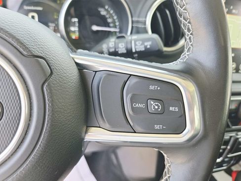 Used 2023 Jeep Wrangler Unlimited Sahara w/ Cold Weather Group AWD/4WD image 24