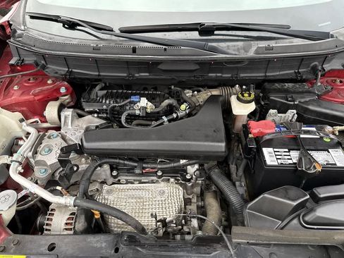 Used 2016 Nissan Rogue SV w/ SV Premium Package image 12