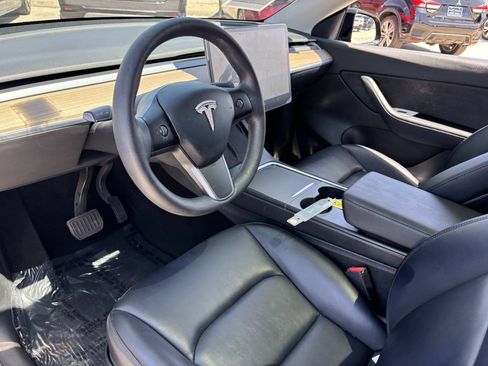 Used 2021 Tesla Model Y Long Range AWD/4WD image 17