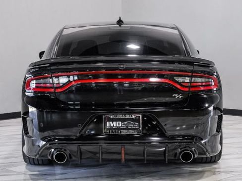 Used 2019 Dodge Charger R/T w/ Plus Group RWD image 9