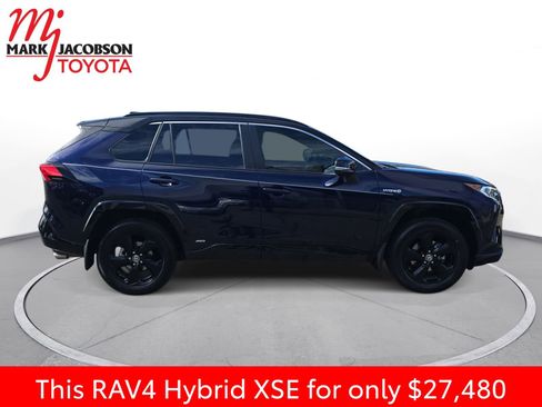 Used 2021 Toyota RAV4 XSE w/ XSE Grade Weather Package image 7