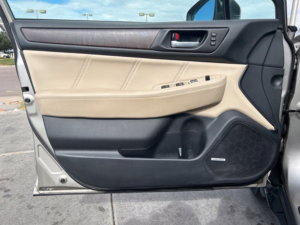 Used 2019 Subaru Outback 3.6R Limited w/ Popular Package #2 AWD/4WD image 12