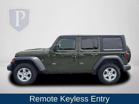 Used 2022 Jeep Wrangler Unlimited Sport AWD/4WD image 11