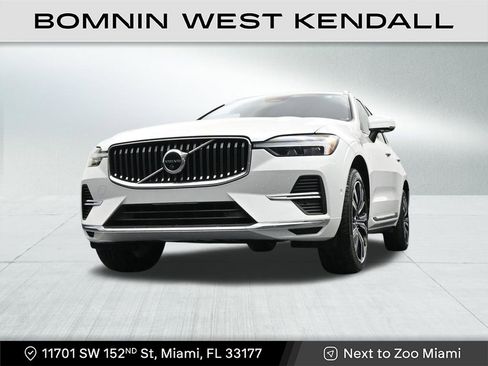 Used 2023 Volvo XC60 T8 Plus image 27