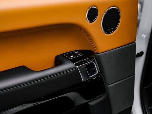 Used 2020 Land Rover Range Rover Sport SVR image 90