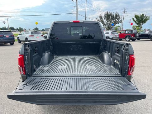 Used 2015 Ford F150 Lariat w/ Equipment Group 502A Luxury AWD/4WD image 27