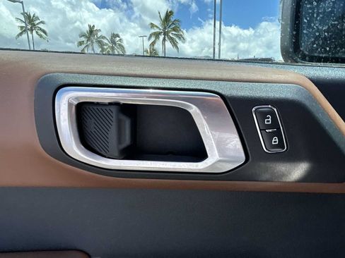 Used 2023 Ford Bronco Outer Banks AWD/4WD image 15