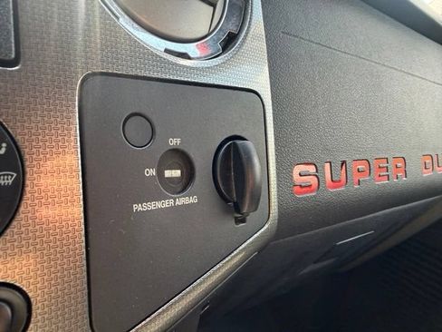 Used 2009 Ford F250 4x4 SuperCab Super Duty image 28