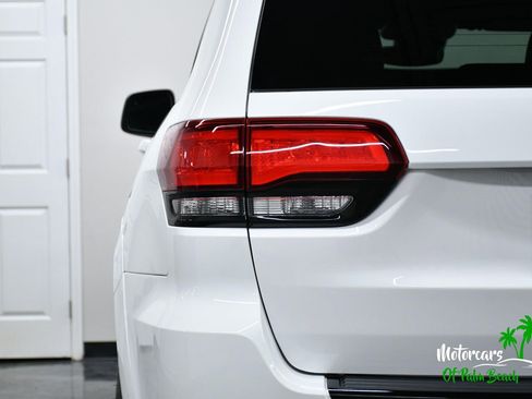 Used 2021 Jeep Grand Cherokee Trackhawk AWD/4WD image 9