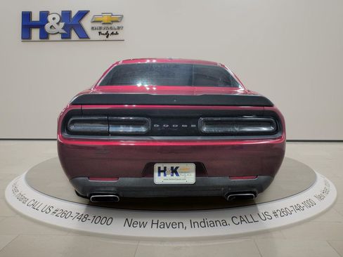 Used 2018 Dodge Challenger R/T w/ Blacktop Package RWD image 5