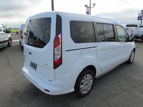 Used 2022 Ford Transit Connect XLT image 6