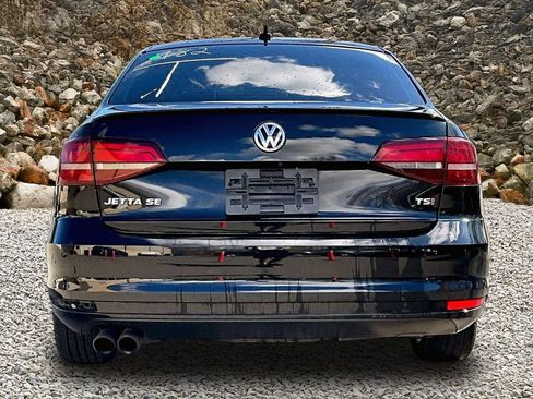 Used 2018 Volkswagen Jetta Sport image 3