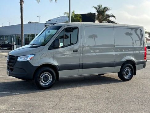 Used 2026 Mercedes-Benz Sprinter 2500 image 9