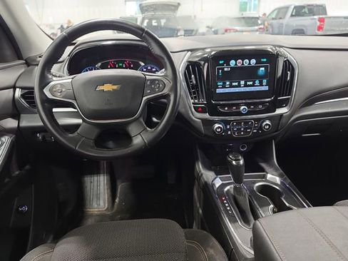 Used 2018 Chevrolet Traverse LT AWD/4WD image 5