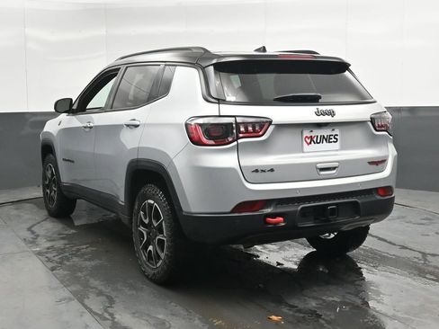 Used 2025 Jeep Compass Trailhawk w/ Trailer Tow Group image 11