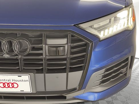 Used 2023 Audi Q7 2.0T Premium Plus w/ Premium Plus Package AWD/4WD image 11