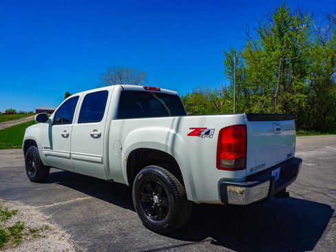 Used 2008 GMC Sierra 1500 SLE w/ Power Pack Plus AWD/4WD image 5