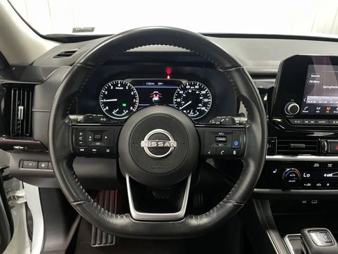 Used 2022 Nissan Pathfinder SV w/ SV Premium Package AWD/4WD image 19