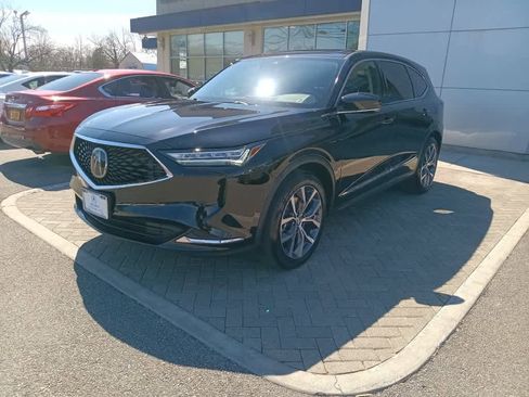 Used 2023 Acura MDX SH-AWD w/ Technology Package image 4