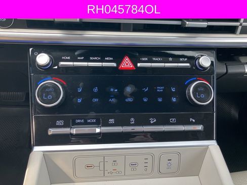 Used 2024 Hyundai Santa Fe Limited image 34