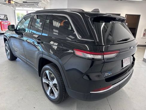 Used 2023 Jeep Grand Cherokee 4WD 4xe w/ Luxury Tech Group II image 11