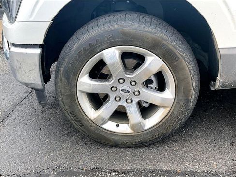 Used 2022 Ford F150 Lariat w/ Max Trailer Tow Package image 4