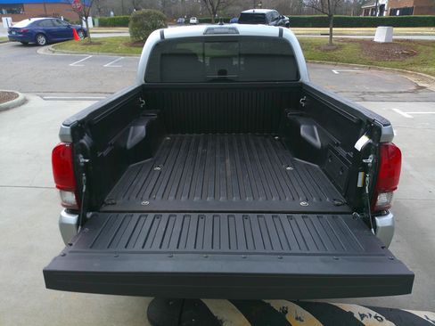 Used 2023 Toyota Tacoma SR5 w/ Technology Package image 32